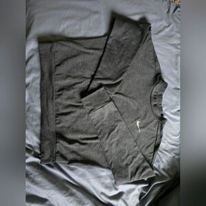 Nike Running Crop top, lighter weight cold gear